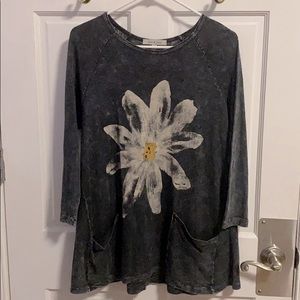 New Acid Wash Daisy Light Sweater
